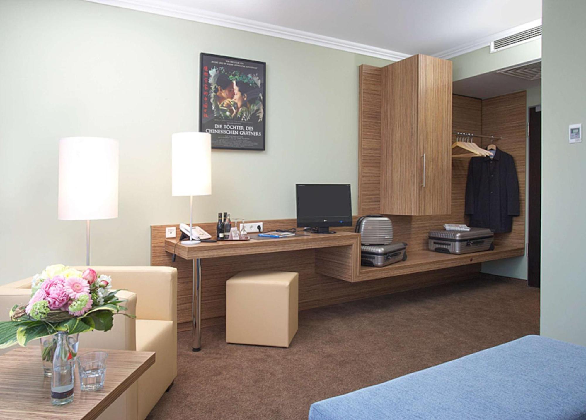Hotel Central Regensburg Citycentre, Sure Hotel Collection By Best Western ภายนอก รูปภาพ
