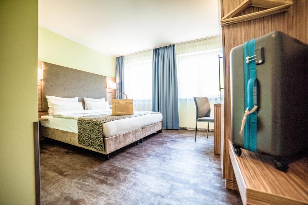 Hotel Central Regensburg Citycentre, Sure Hotel Collection By Best Western ภายนอก รูปภาพ