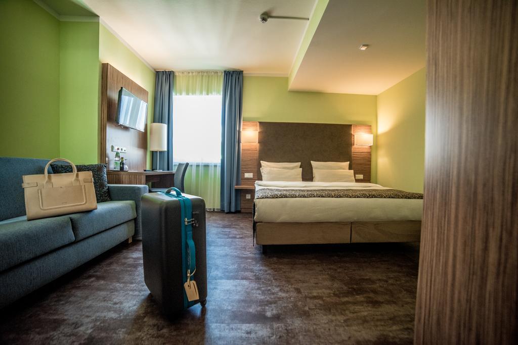 Hotel Central Regensburg Citycentre, Sure Hotel Collection By Best Western ภายนอก รูปภาพ