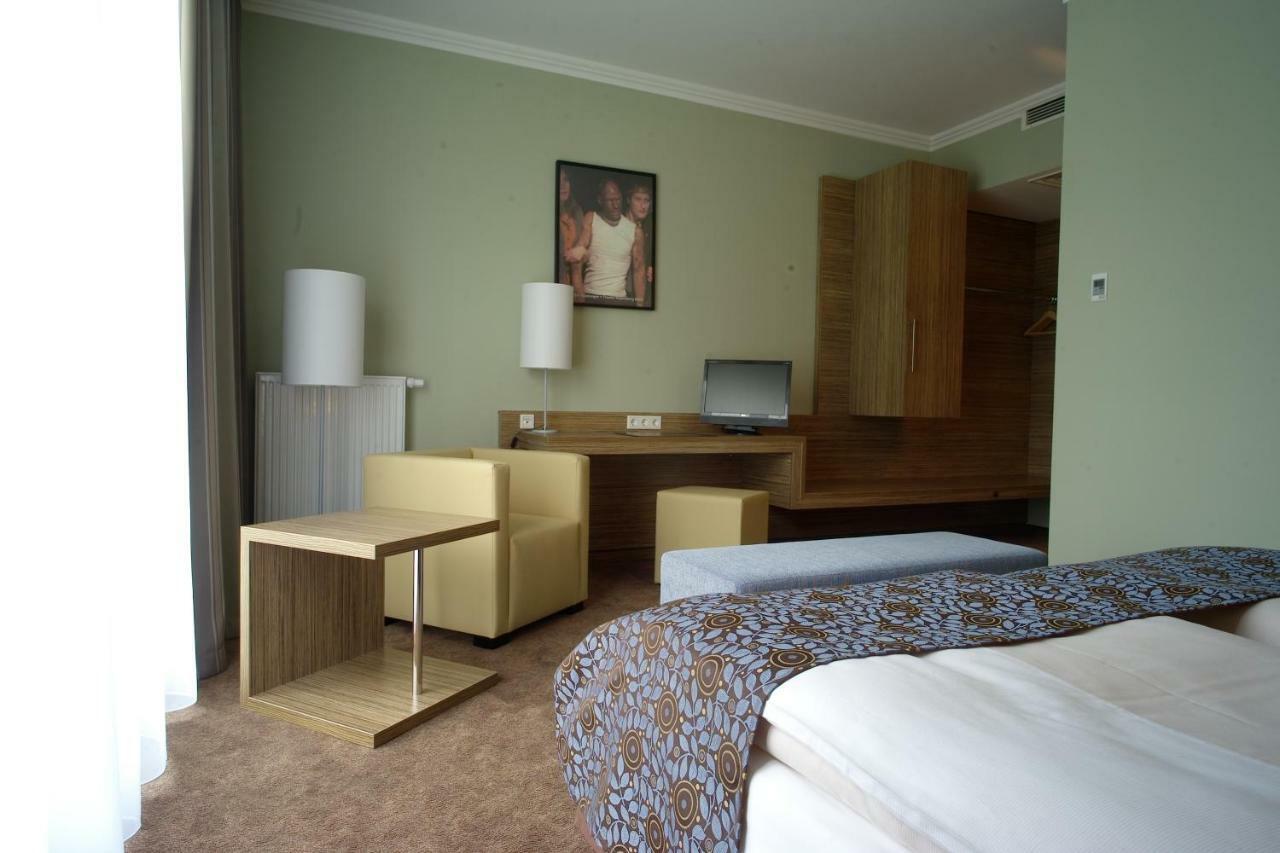 Hotel Central Regensburg Citycentre, Sure Hotel Collection By Best Western ภายนอก รูปภาพ
